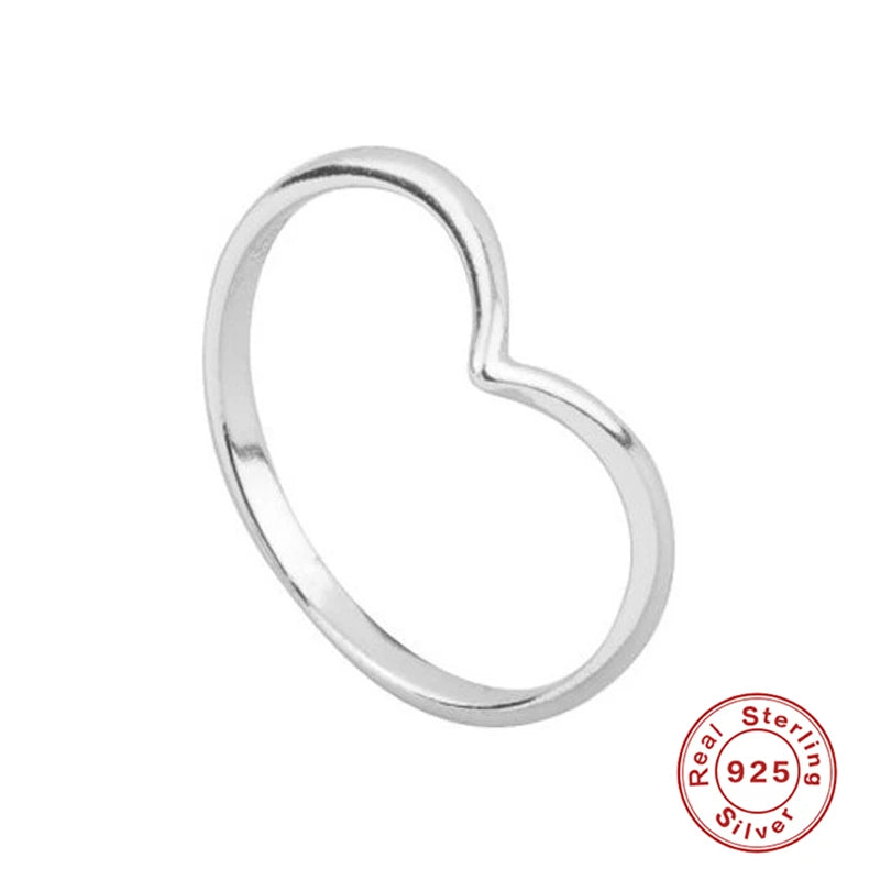 Simple Smooth Line V-Ring