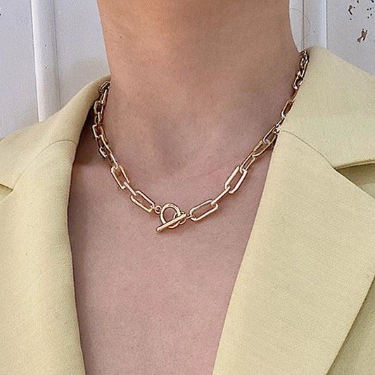 Thick Chain Toggle Clasp Necklace